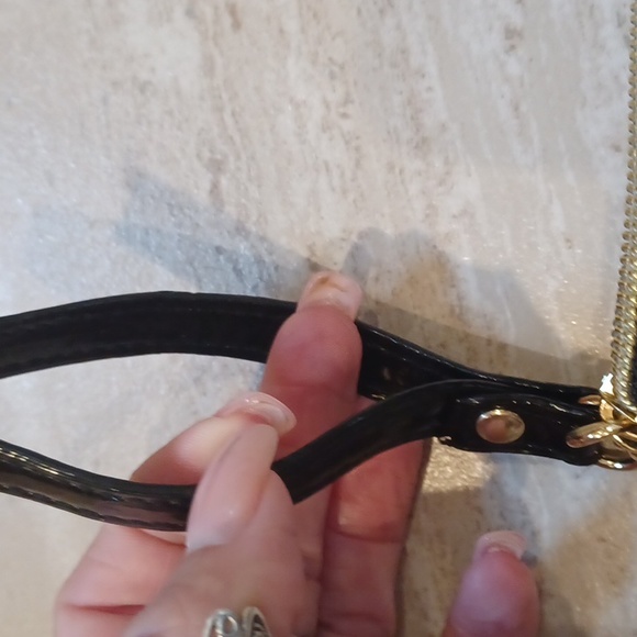 Betsey Johnson Black/Gold Wristlet - Picture 3 of 8